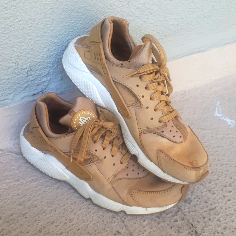 Nike Mens Air Huarachme Sneakers